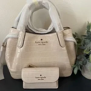 【kate spade】Dumpling Croc Embossed Large☆ スリムな 長財布 Dumpling Croc Embossed Large Slim Bifold Wallet | Kate Spade